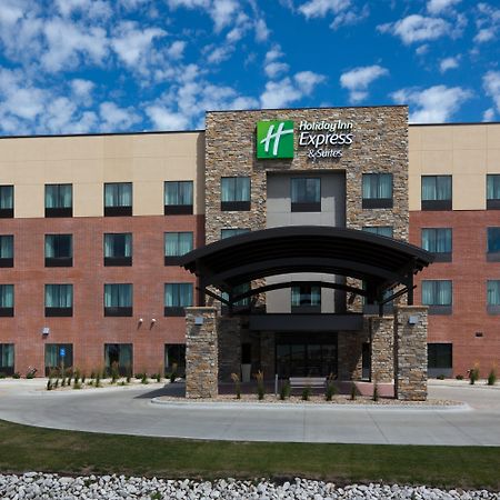 Holiday Inn Express & Suites Fort Dodge By Ihg Exteriör bild