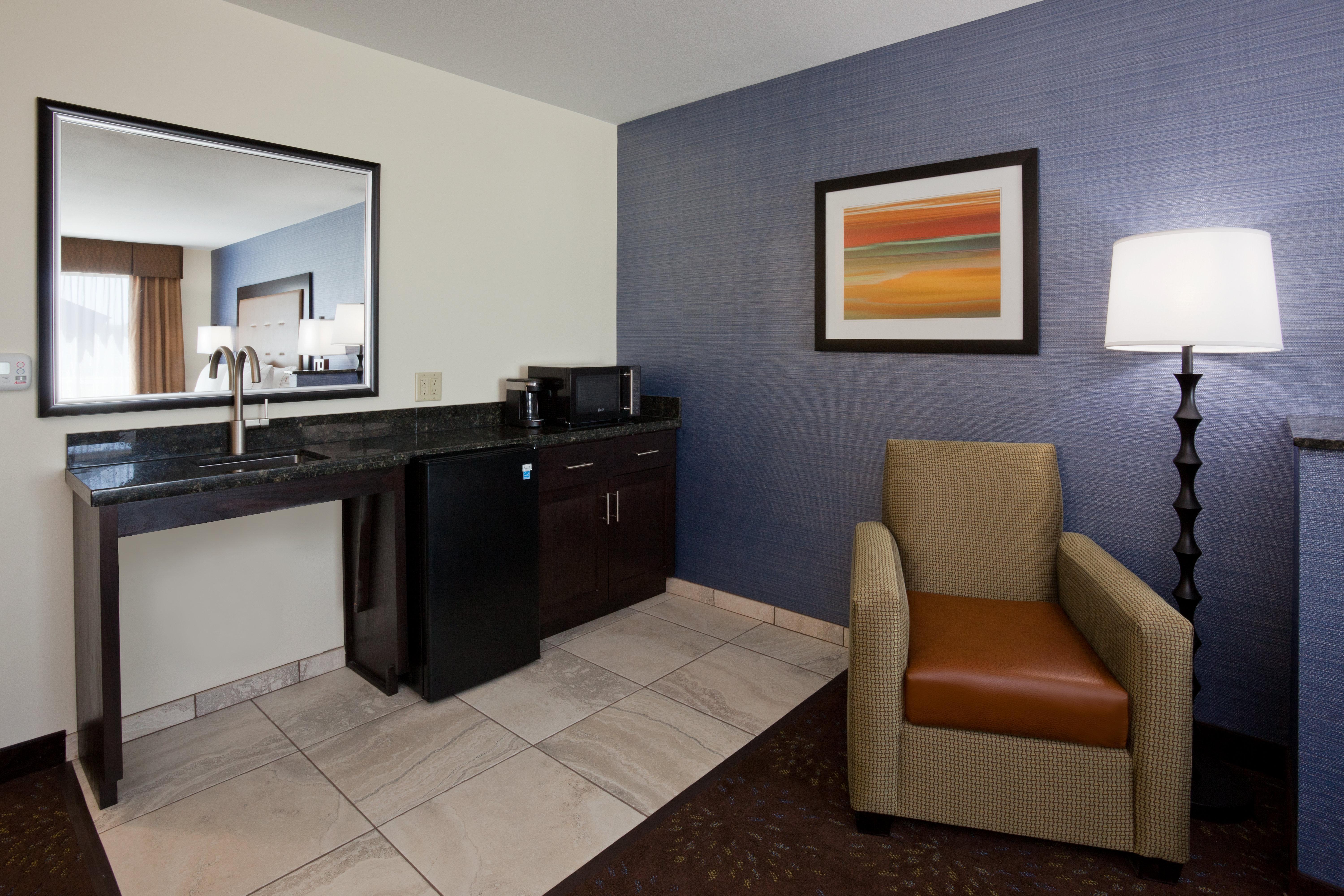 Holiday Inn Express & Suites Fort Dodge By Ihg Exteriör bild