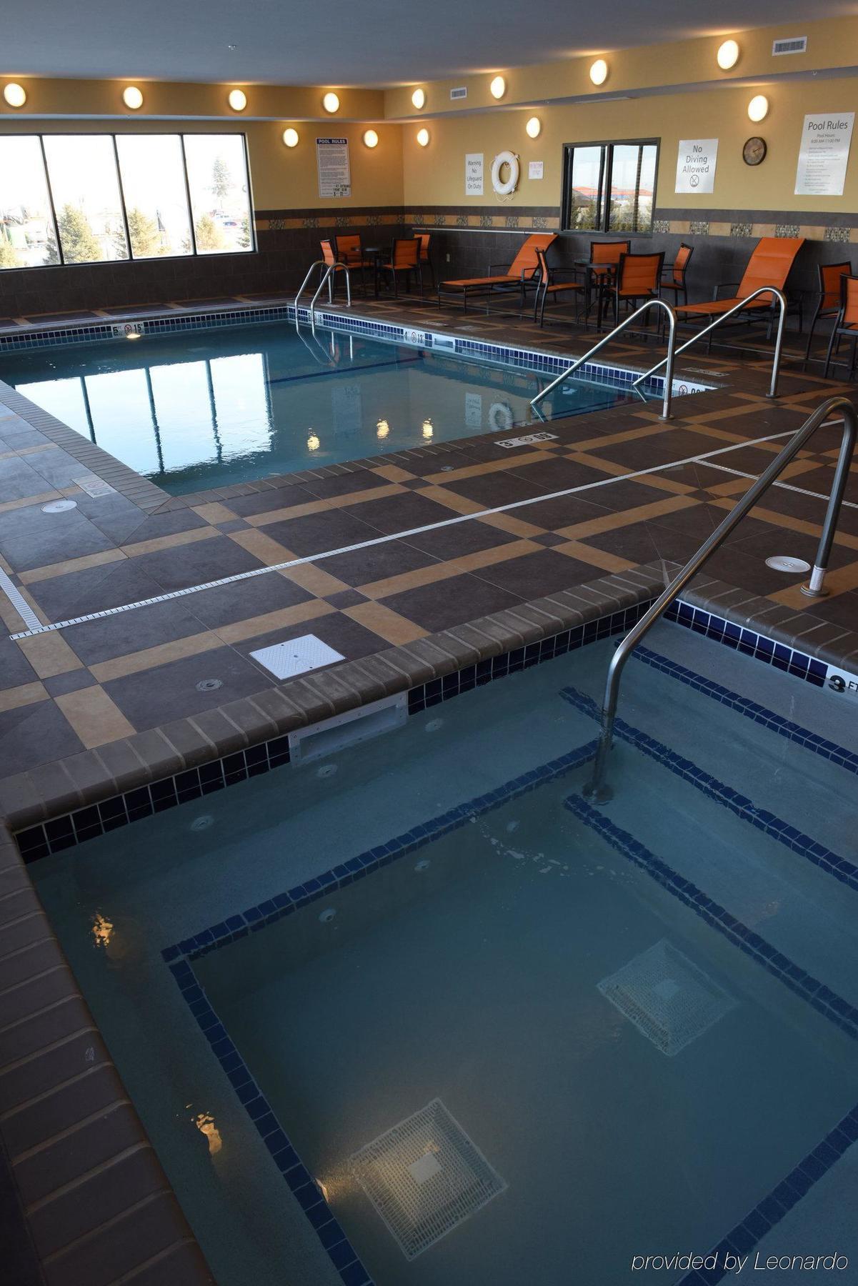 Holiday Inn Express & Suites Fort Dodge By Ihg Exteriör bild