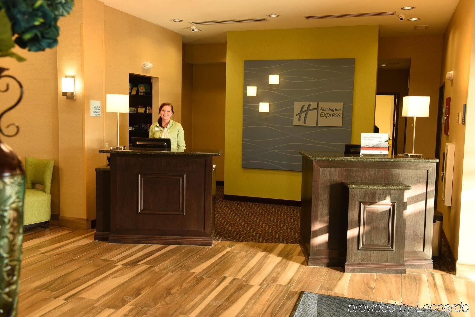 Holiday Inn Express & Suites Fort Dodge By Ihg Exteriör bild