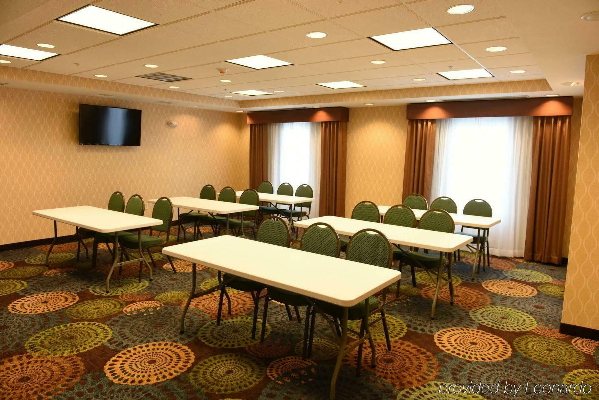 Holiday Inn Express & Suites Fort Dodge By Ihg Exteriör bild