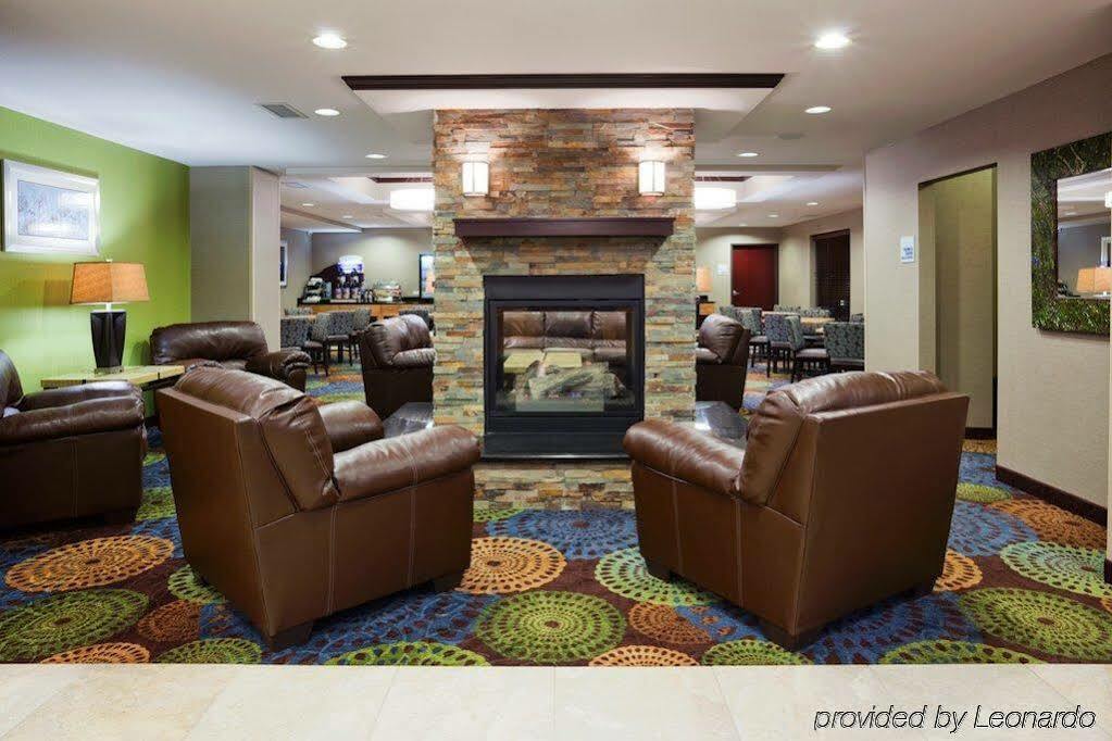 Holiday Inn Express & Suites Fort Dodge By Ihg Exteriör bild